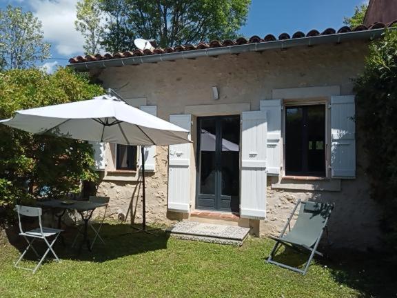 Maison En Pierre Restauree Avec Jardin Auch Kültér fotó